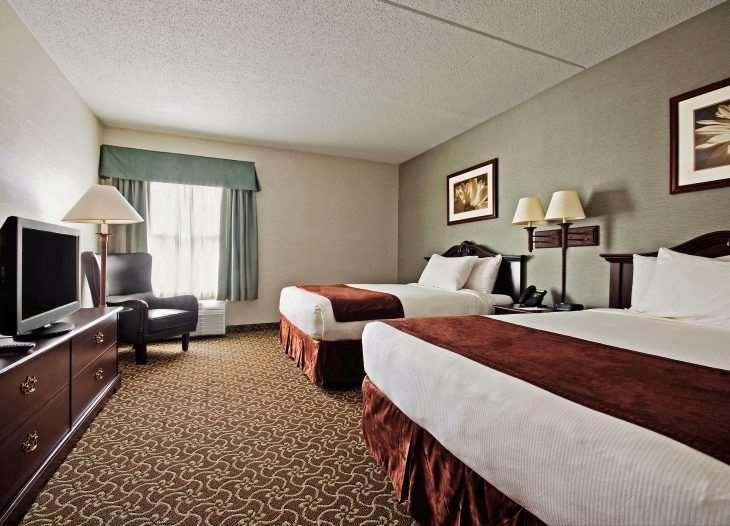 D. Hotel Suites & Spa Holyoke Room photo
